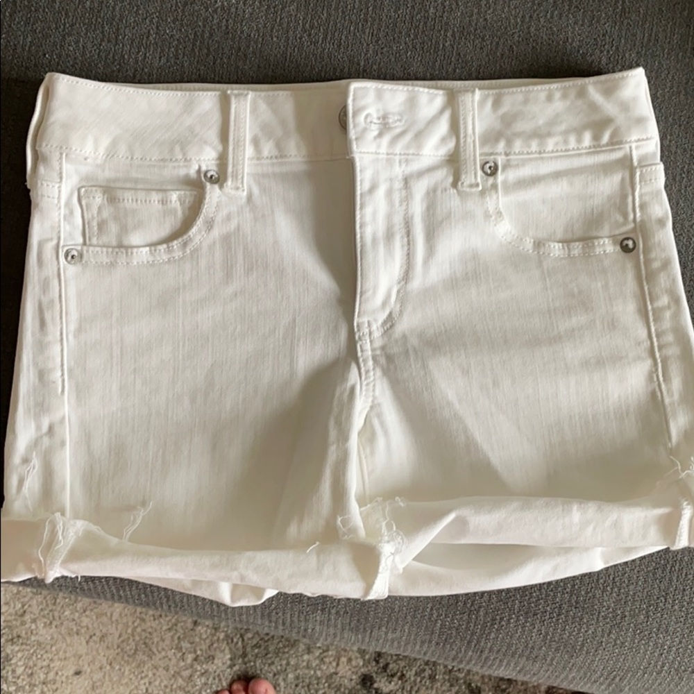 White American Eagle jean shorts